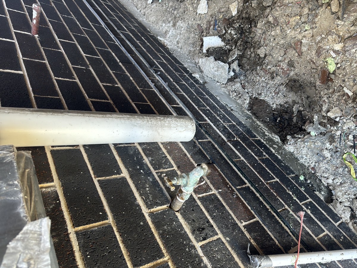 Ground floor downpipe not installed, Box Hill